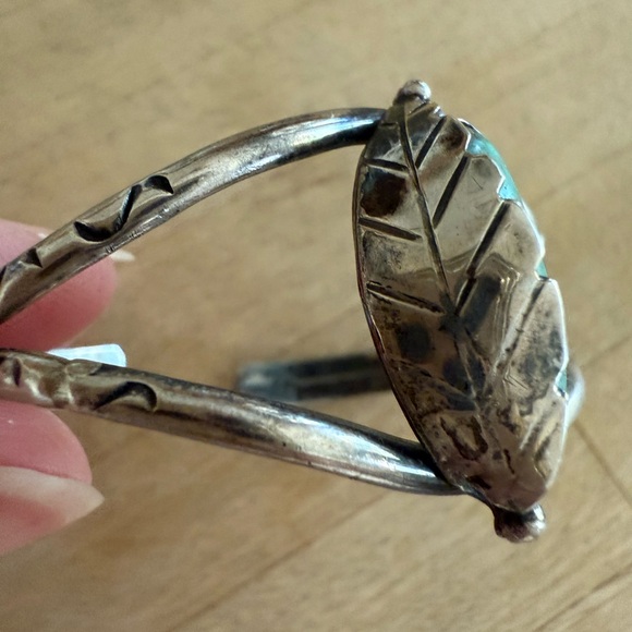 Vintage Native American Sterling Silver Turquoise Bracelet - Picture 3 of 3